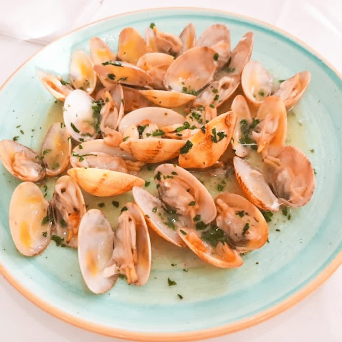 Almejas a la marinera